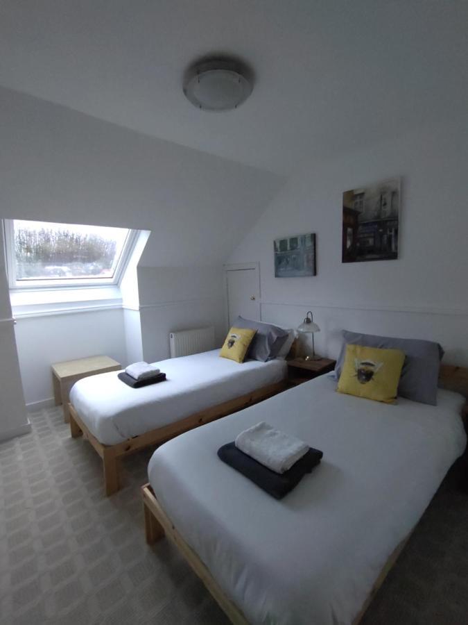 Apartment In The Heart Of Каландър Екстериор снимка